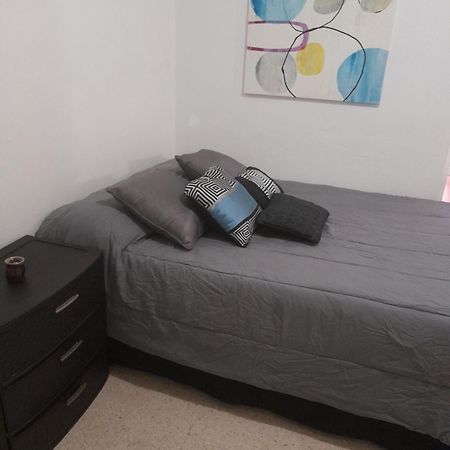 Hermoso Apartamento Frente Aeropuerto De Isla Verde San Juan Exterior foto